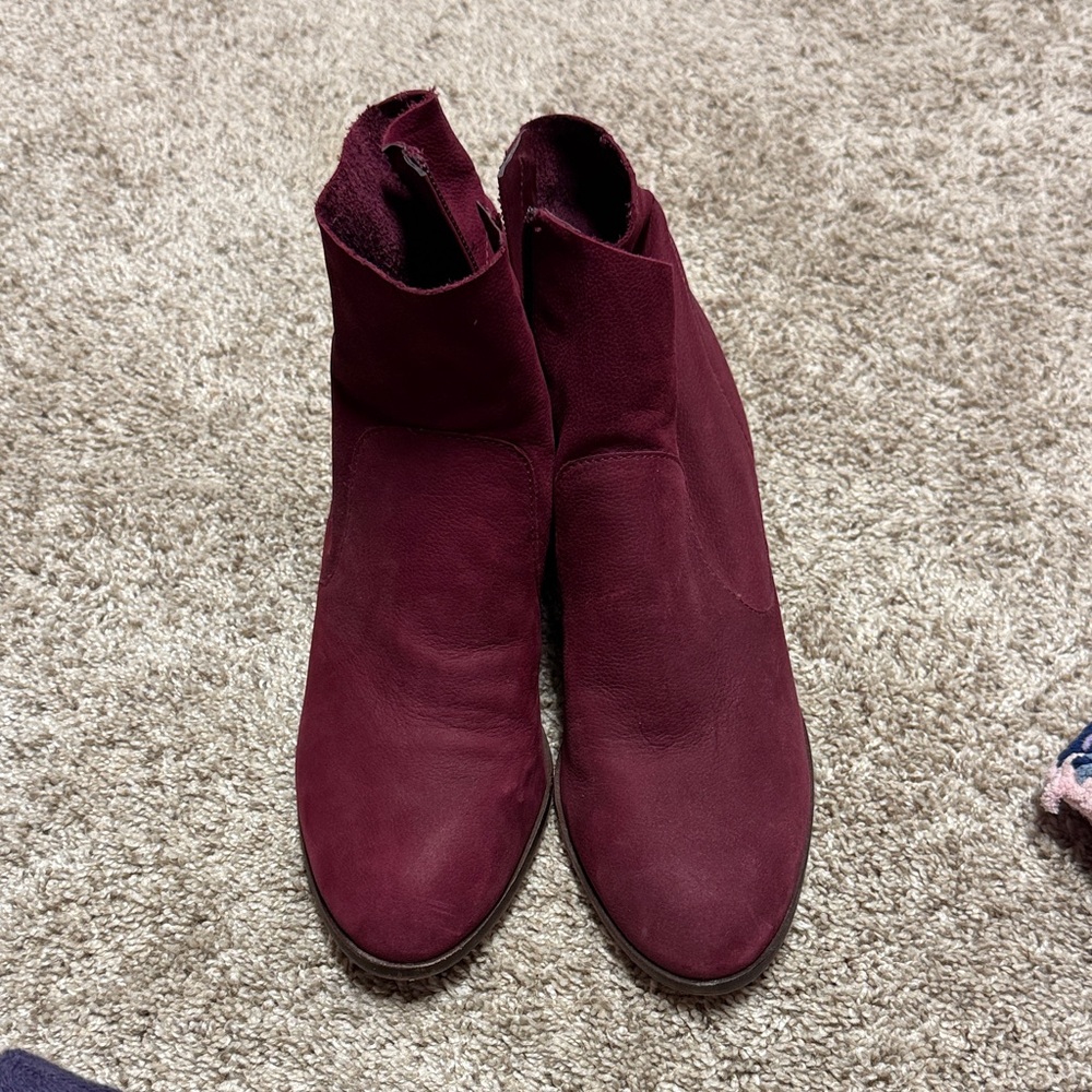 Gianni Bini Burgundy Ankle Booties